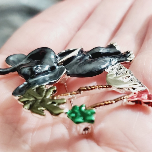 ELEPHANT trunk up palm trees safari brooch enamel beautiful silver - Picture 4 of 8